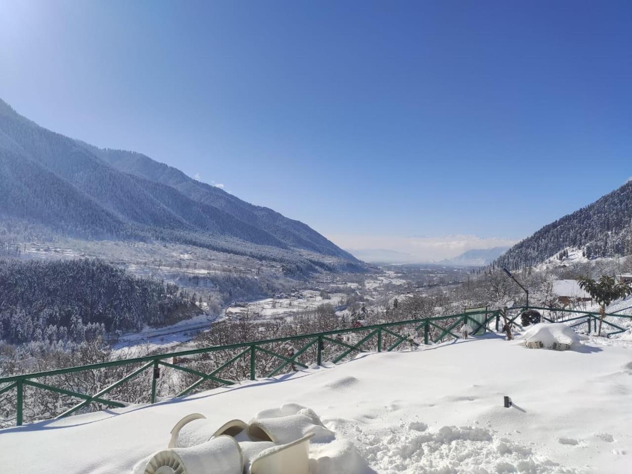 Cliff Cottage Pahalgam, Kashmir Batakut Exterior photo