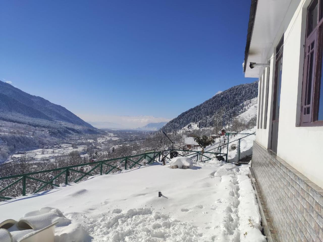 Cliff Cottage Pahalgam, Kashmir Batakut Exterior photo