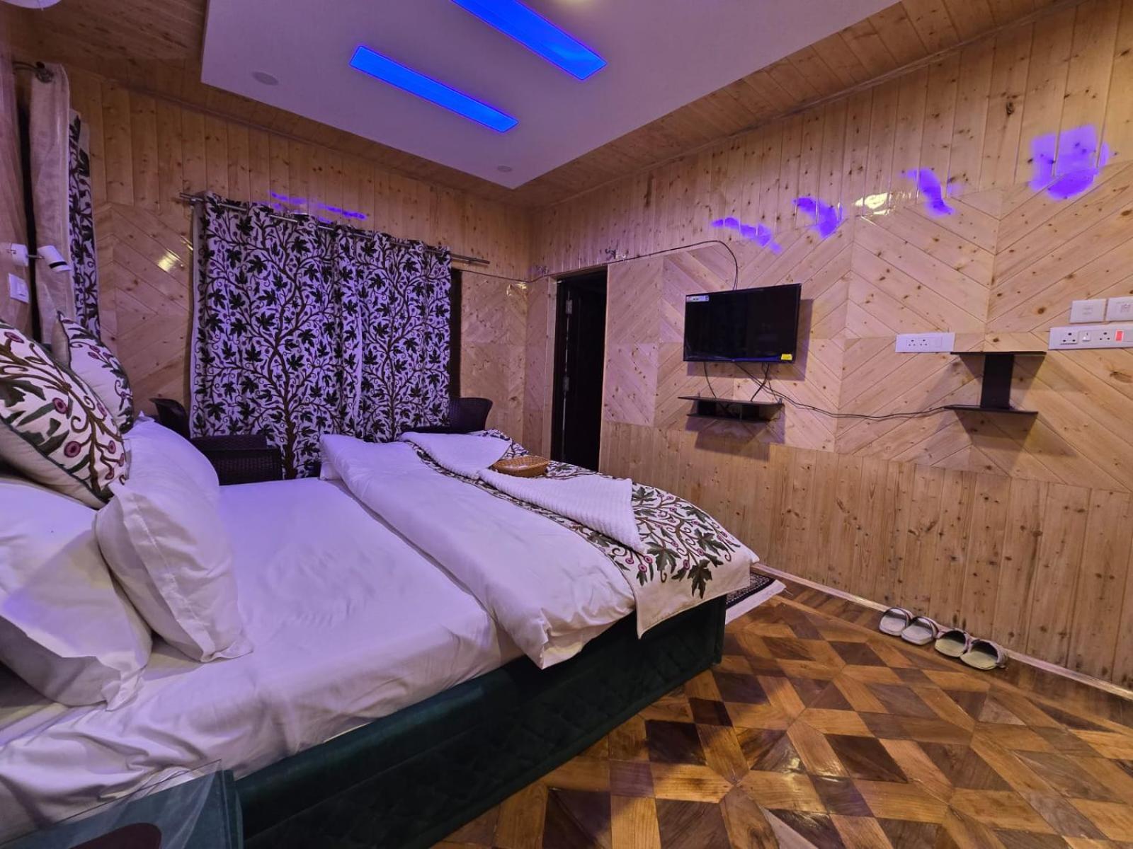 Cliff Cottage Pahalgam, Kashmir Batakut Exterior photo